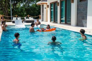 Paradise Reef Villas