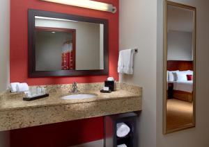 Courtyard by Marriott Mexico City Airport