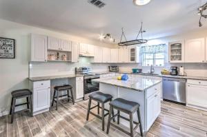 Silvias Serenity Beach Home with New Salt Water Pool