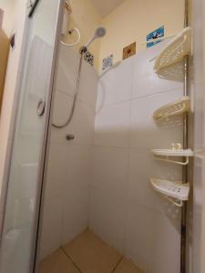 Centrally located apartment fully-aconditioned 1st floor