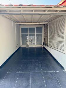 Casa con todas las comodidades en prados del este