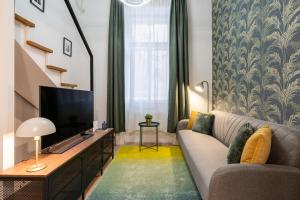 Apple Tree Apartment