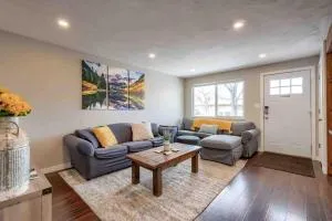 Heart of Longmont- Arcade & Sauna! Sleeps 8! - Niwot