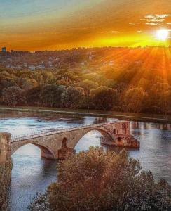 Maison de ville au bord du Lez, 170m2 cosy.