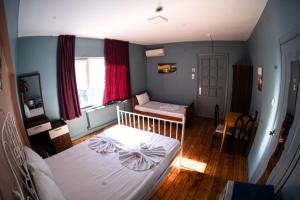 Cheers Midtown Hostel