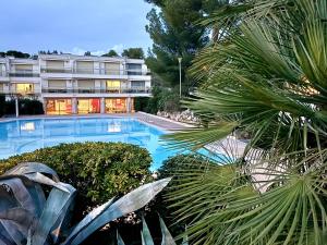 Rez-jardin rénové à Saint-Raphaël, Côte dAzur