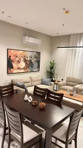 Luxury Three Bedroom Apartment with Trans - Al Ghaylānah