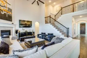 6 Mi to Lake Lewisville Chic Retreat in Frisco! - Prosper