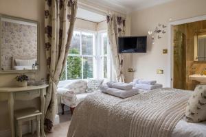 Deluxe Double Room with Shower room in Afon Rhaiadr Country House