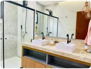 Casa alto padrão Rio Quente - 伊通比亚拉