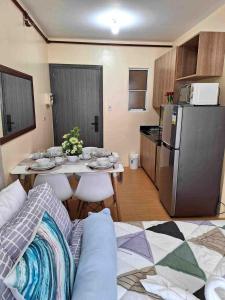 Coho The Hermosa - Staycation Studio Unit and Balcony View with Swimming Pool and Open Court access