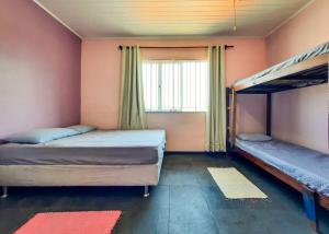 Casarão próximo a praia com piscina para 20 pessoas