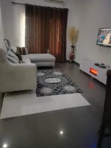 London touch great 2bedroom with free WiFi 24hr light N85,000 - Aba