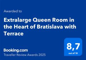 Extralarge Queen Room in the Heart of Bratislava with balcony