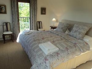 Baytree and Foxglove linked Beach Harbour in AONB