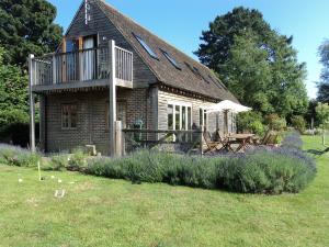 Baytree and Foxglove linked Beach Harbour in AONB