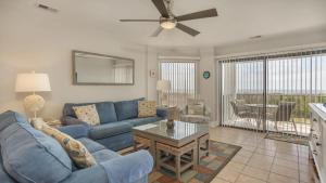 102 Sea Cloisters Oceanfront First Floor Condo Walk out to beach from back deck King 2 Double