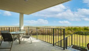 102 Sea Cloisters Oceanfront First Floor Condo Walk out to beach from back deck King 2 Double