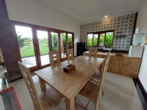 3BR Villa With Pool & View - Walkable to Center