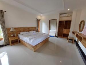 3BR Villa With Pool & View - Walkable to Center