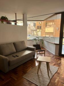 Departamento Red - Piso 2 Laprida Once