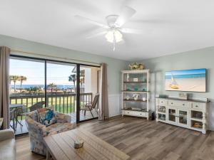 Blue Surf Townhomes 23 by Newman-Dailey