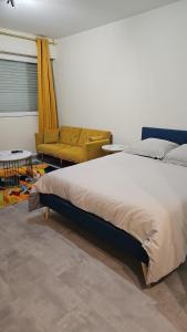 Appartements Cozy studio 3 min walk to train station : photos des chambres