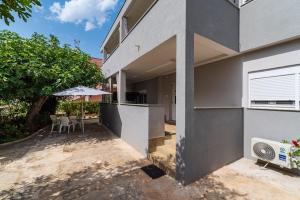 House Franica