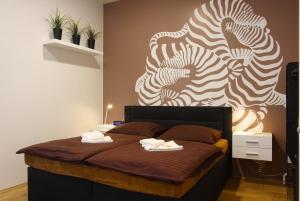 Double Room (1 - 2 Adults) room in Atrium Apartments