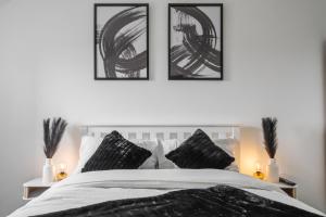 Luxury 5 bed room Near Etihad and Coop Live