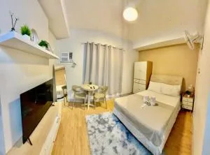Budget Rustic Charm with Netflix Wifi and Pool - Mesaverte Residences - Pontud