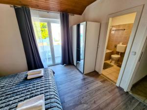 Sea view house Nevidane island Pasman