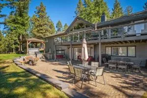 4BR 3 and half Bath with Spa Whirlpool and Playground for 14 guests - 凯洛格