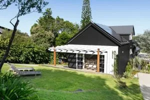 The Villa at Boulders Beach Retreat. Winter Escape Special - Free Nights on us! - Goonellabah