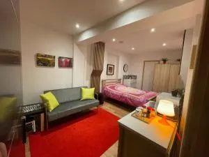 Cozy En-Suite Room with Free Parking Included - 波茨莱德