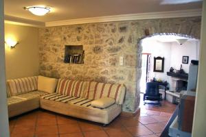 Seaside holiday house Sutivan, Brac - 23655