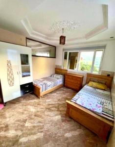 Hola bonjour salut nador