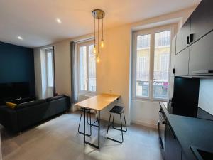 Joli T2 Moderne au Coeur de Marseille - Place Castellane