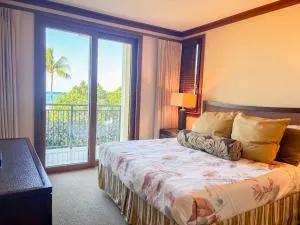 Ko Olina Beach Villas B210 - Beach Front Luxury 2BR 2BA Condo with 1 Free Parking - Ewa Beach