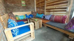 Taefoo Homestay - Madrid room Free Wifi, Air Conditioner, 3 Shared Bathrooms COOL & COZY