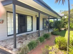 Sandy Feet Beach House - Macmasters Beach
