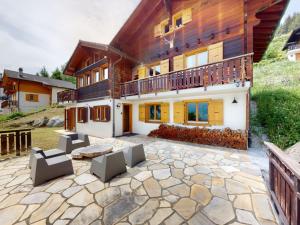 Beautiful chalet in Le Bouveret with garden