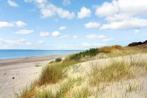 Belle Escapes - Seascape on Seaview - 3 Bedroom - West Beach