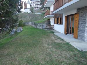 Mountain Escape with Fireplace
