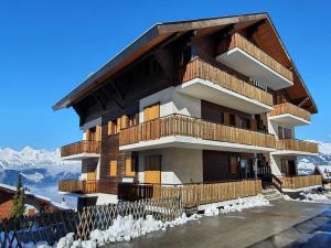 Apartment for 8 in Veysonnaz