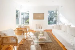 Casabā, 3 bedroom Luxe Beach House, 75m to the beach - Somerton Park