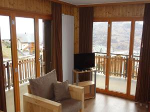 Apartment with balcony views of Nendaz