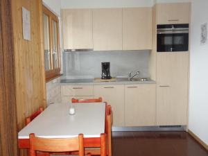 Apartment with balcony views of Nendaz