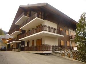 Apartment in Veysonnaz with Private Balcony