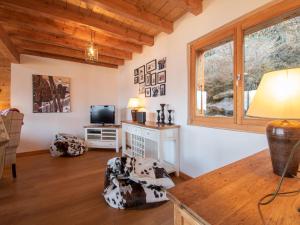 Chalet in Veysonnaz with hot tub